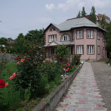 Hostel Visit Osh Exterior photo