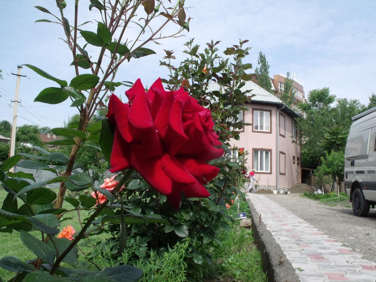 Hostel Visit Osh Exterior photo